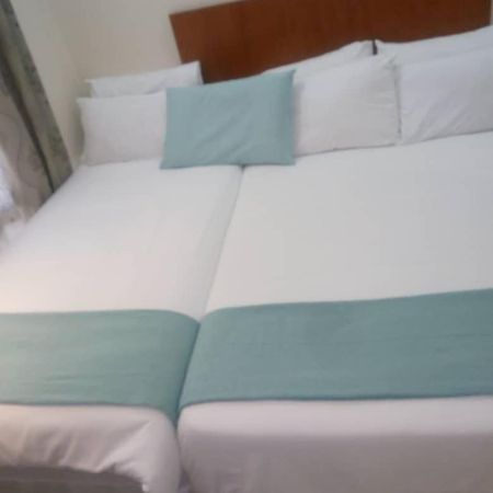 Eros Guest Inn Francistown Luaran gambar