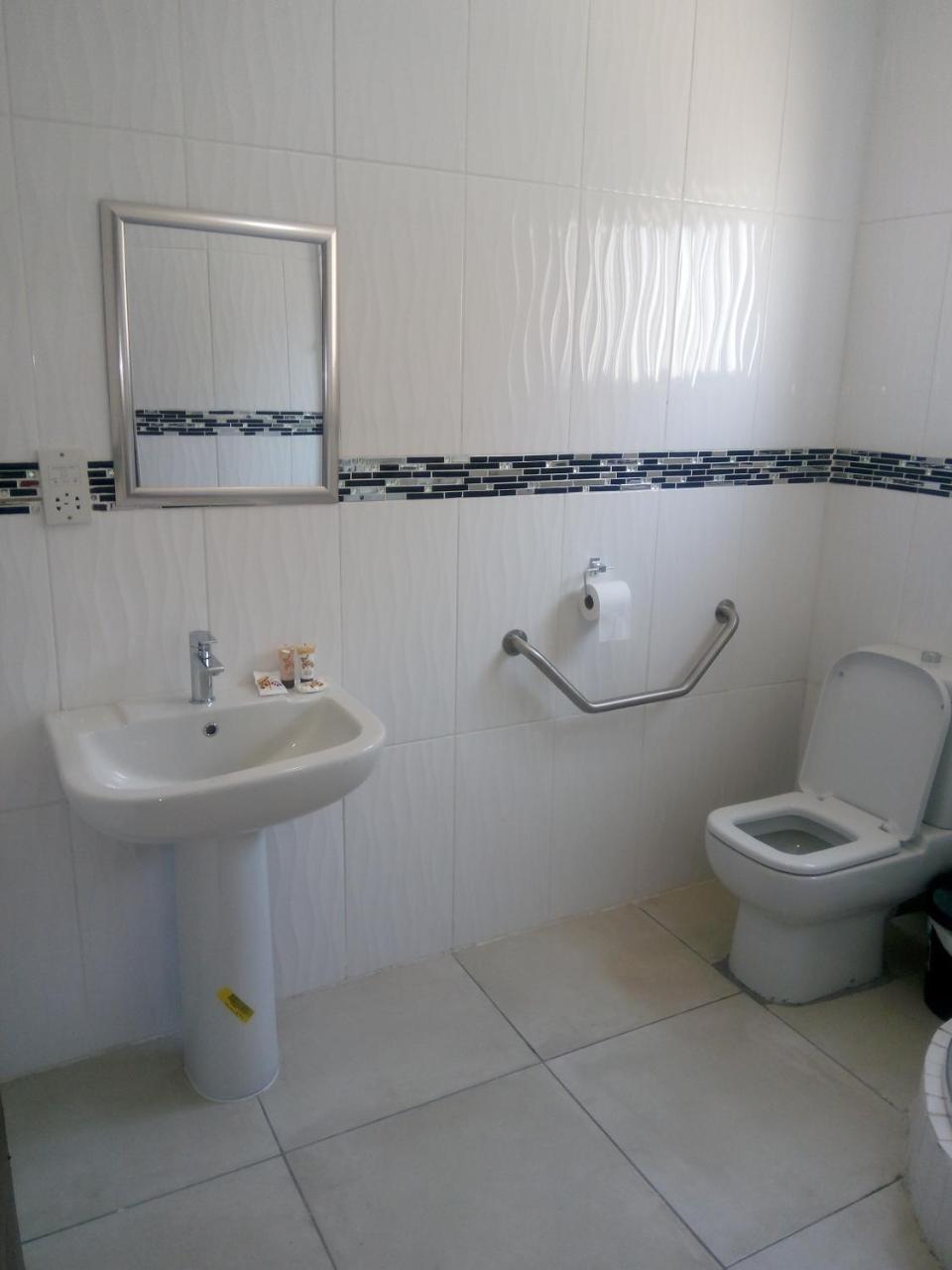 Eros Guest Inn Francistown Luaran gambar